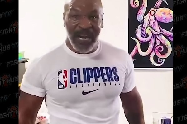 Di Balik Aksi Keren Saat Berlatih, Mike Tyson Harus Istirahat Lama karena Kecapekan - iMSPORT