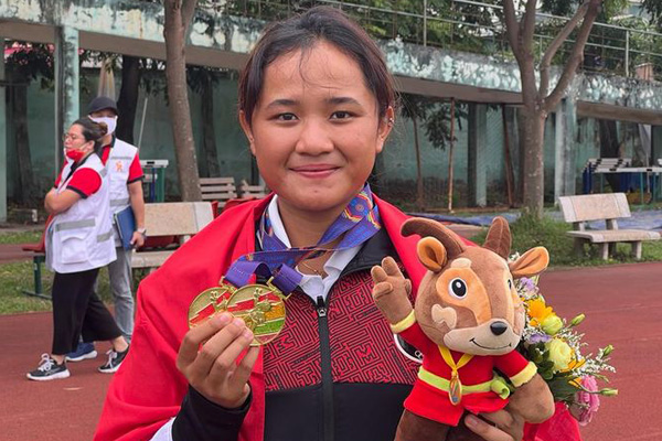 Rezza Octavia Atlet Debutan Manis di Ajang SEA Games Hanoi iMSPORT.TV