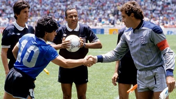 Bola gol 'Tangan Tuhan' Maradona Dijual Rp 52 M - iMSPORT.TV