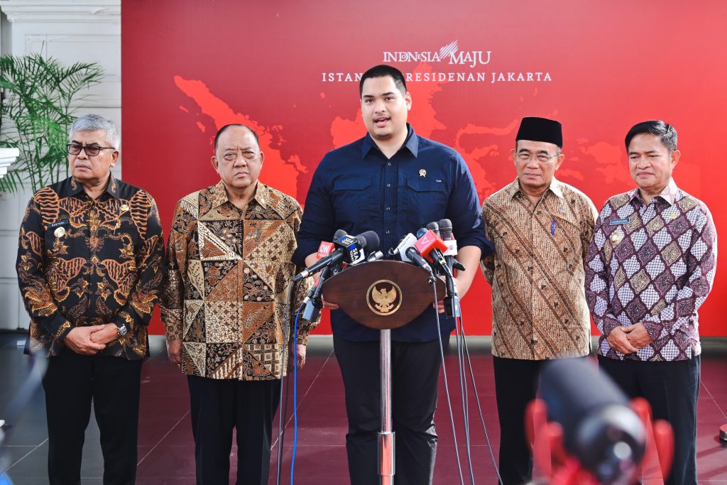 Menpora : Jokowi Instruksikan Penyelenggaraan PON XXI dan Peparnas 2024 Tepat Waktu  -  iMSPORT.TV