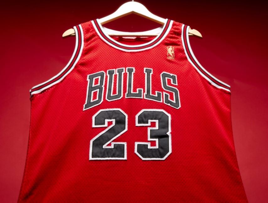 Jersey Michael Jordan 1996-1997 Laku Rp73 Miliar - iMSPORT.TV