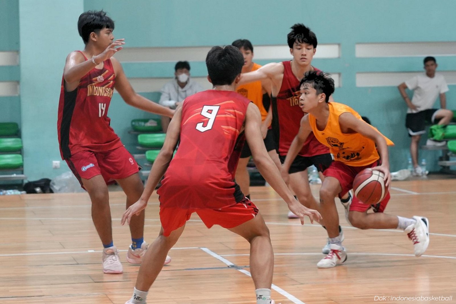 Timnas Basket Indonesia Gelar Uji Coba jelang FIBA U16 Asia Cup SEABA Qualifiers 2025 - iMSPORT.TV