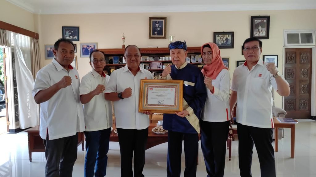 Bapak Pencak Silat Dunia Eddie Marzuki Nalapraya Meninggal Dunia - iMSPORT.TV