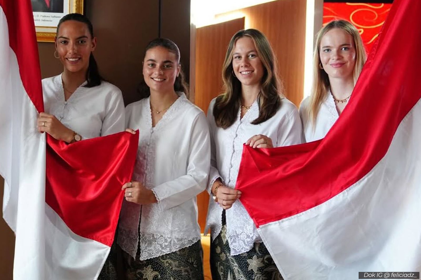 4 Pemain Naturalisasi Putri, Anggun Berkebaya Putih, Resmi WNI - iMSPORT.TV