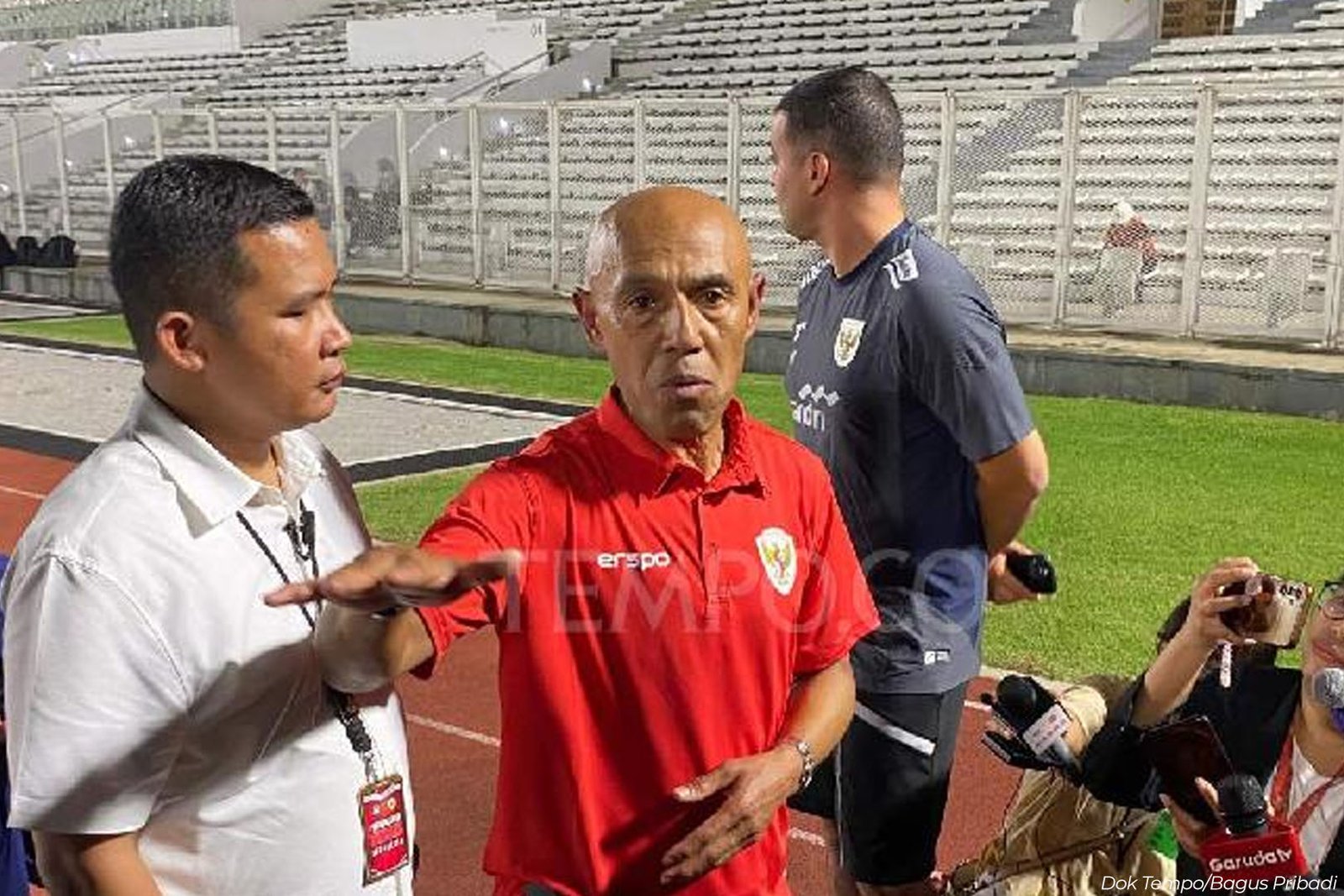 Lancar Bahasa, Simon Tahamata Sebut Kriteria Pemain dan Alasan Pilih Indonesia