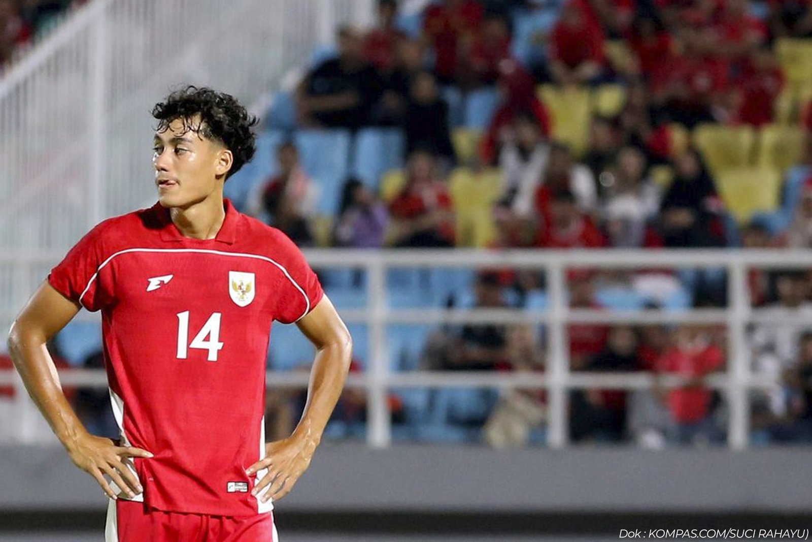 Gerald Vanenburg Salahkan Fisik Pemain, Suporter Gaungkan Nama STY