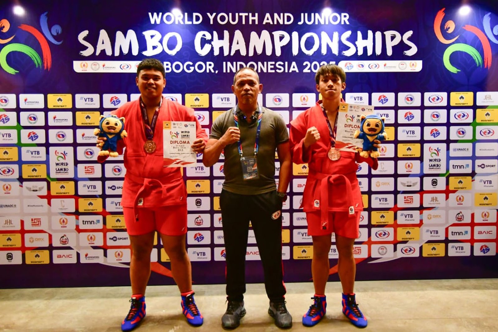 Kejuaraan Dunia Sambo Remaja dan Junior 2025 Raih 4 Medali Indonesia Lampaui Target - IMSPORT.TV