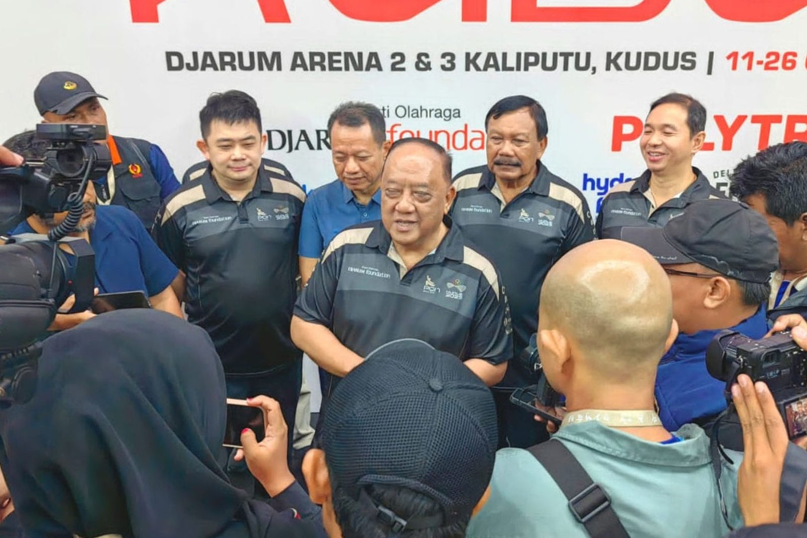 Ketum KONI Pusat Resmi Menutup PON Bela Diri 2025 Kudus