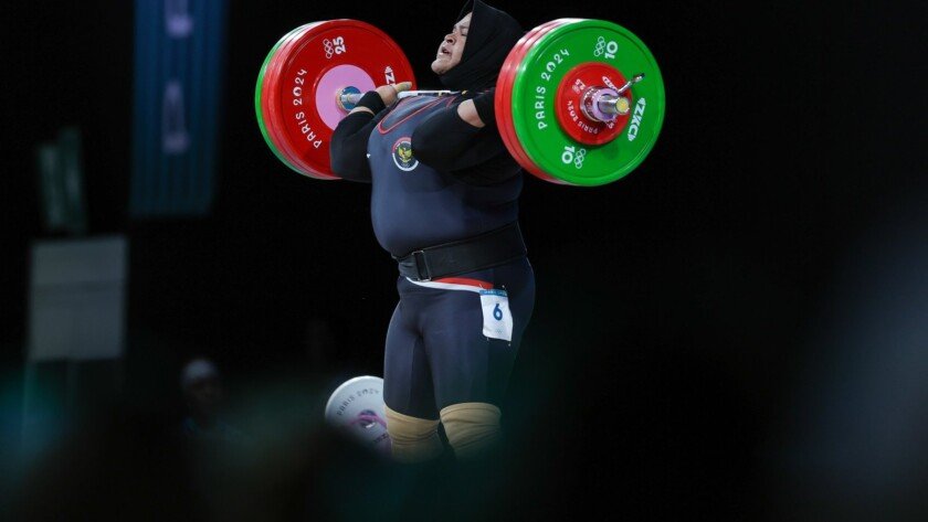 Atlet angkat besi indonesia Nurul Akmal Petik Pelajaran Berharga di Olimpiade Paris 2024 - iMSPORT.TV