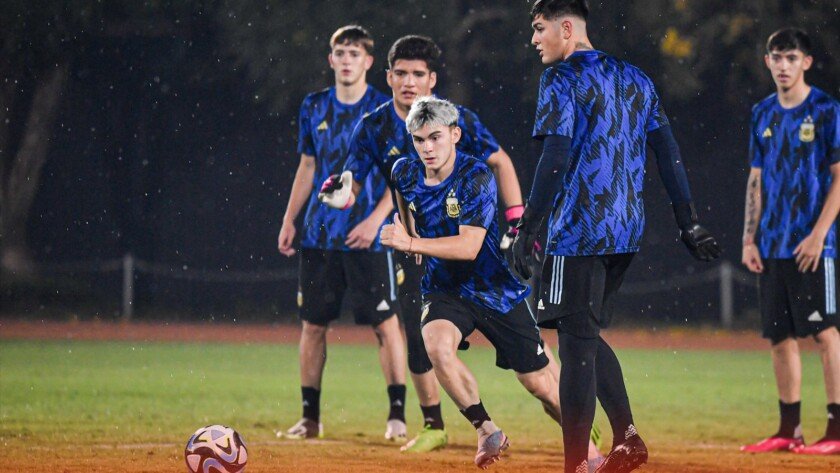 Argentina U-17 dalam Performa Terbaik Ladeni Brasil U-17 di Laga Perempat Final - iMSPORT.TV