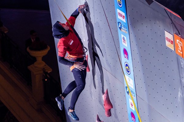 Aries Susanti Rahayu Atlet Panjang Tebing dijuluki Spiderwoman Indonesia - iMSPORT.TV