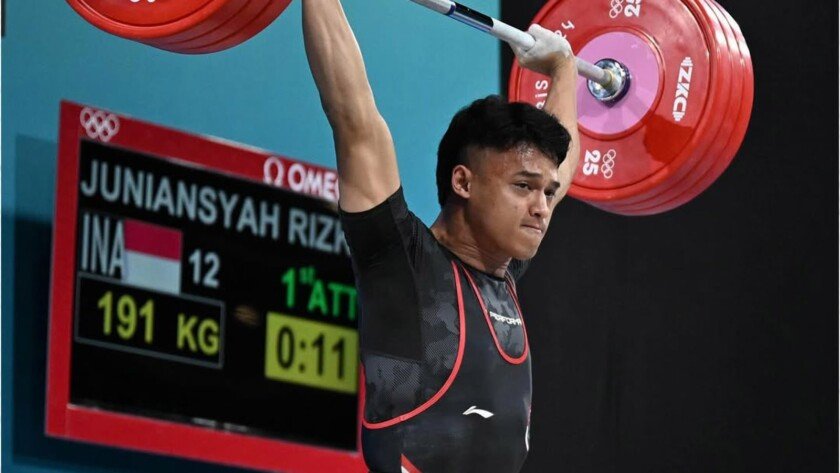Bangkit! Rizki Juniansyah Siap Tampil di Kejuaraan Dunia Angkat Besi Bahrain - iMSPORT.TV