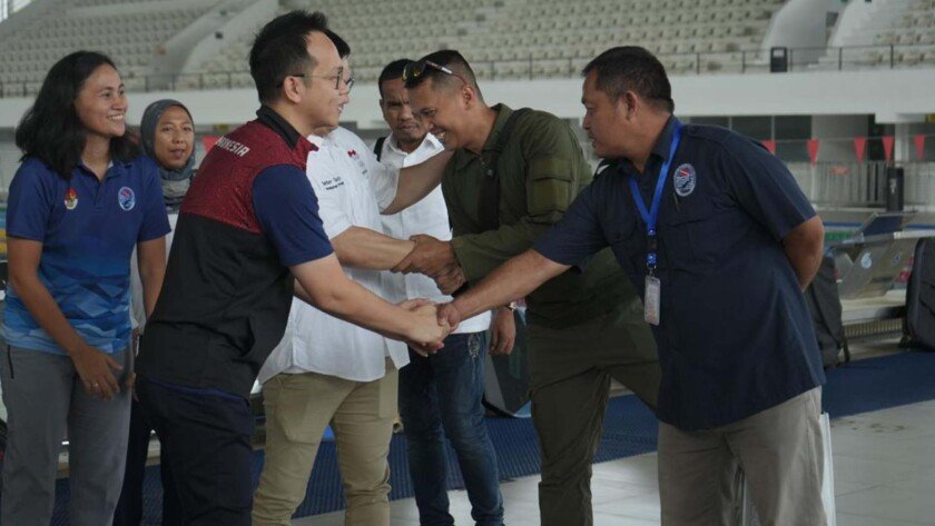 CdM SEA Games, Lexyndo Hakim saat mengunjungi pelatnas timnas Fin Swimming Indonesia. Photo by: NOC Indonesia
