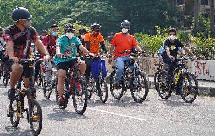 Gubernur DKI Bersama Persija dan The Jakmania Tinjau Stadion 1 JIS - iMSPORT