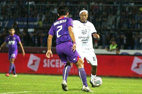 Kesal Dicap Adu Kungfu, Persik Kediri Kembalikan Trofeo Nusantara - iMSPORT.TV