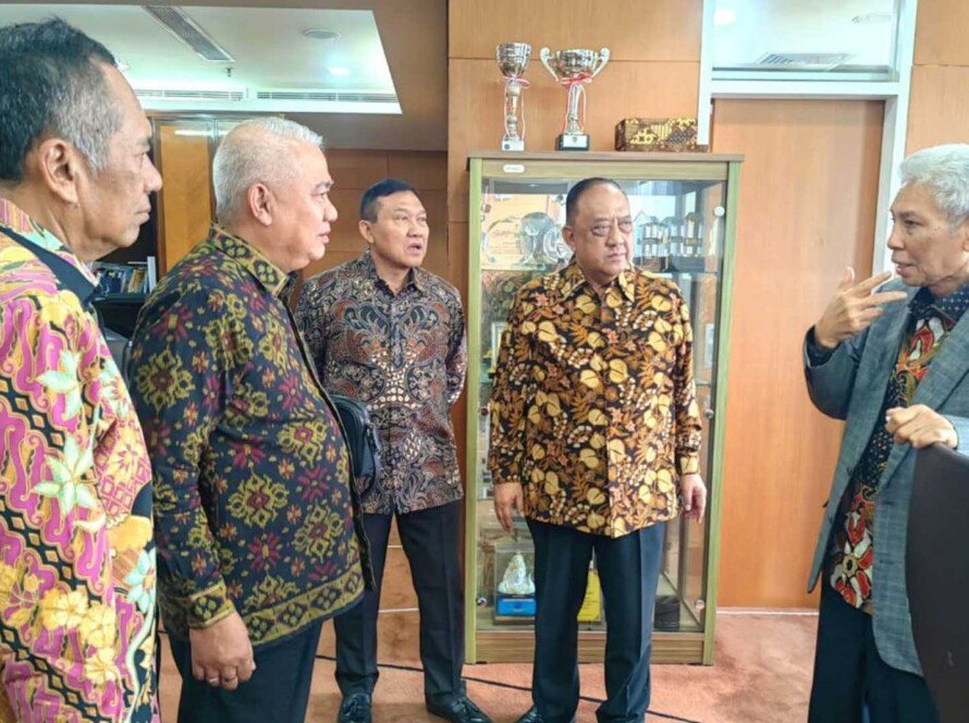 Ketum KONI Pusat Audiensi dengan Ketua Kamar Pembinaan MA Bahas Hukum Keolahragaan - iMSPORT.TV