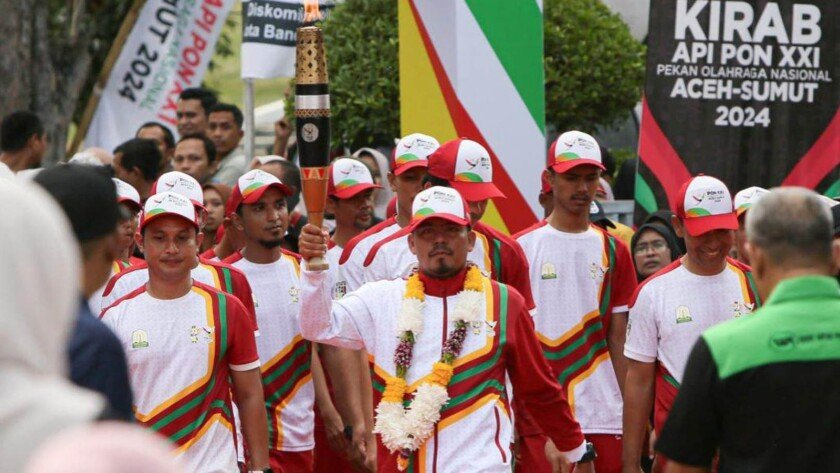 Kirab Obor Finis di Banda Aceh, PON 2024 ke-21 Siap Dibuka oleh Presiden - iMSPORT.TV