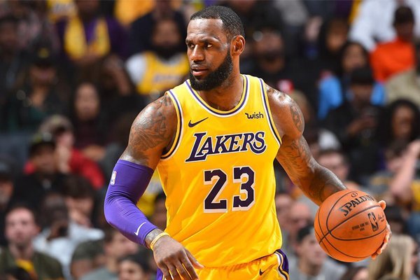 LeBron James Tanggapi Sikap Liverpool Untuk Kematian George Floyd - iMSPORT