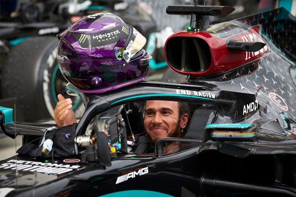 Meski dikontrak Setahun, Lewis Hamilton punya Gaji Paling Tinggi - iMSPORT.TV