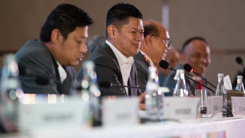 Raja Sapta Oktohari memimpin Kongres Luar Biasa