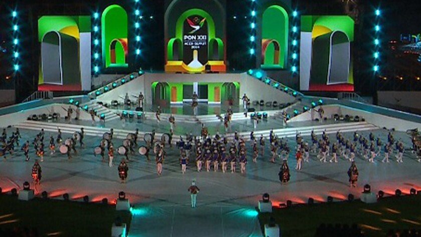 Penutupan PON XXI Aceh-Sumut 2024 Meriah, Menpora Dito Semua Guyub di Lapangan dan Menikmati Pertunjukan - iMSPORT.TV