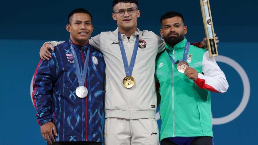 Ritual Rizki Juniansyah Mencuci Kaki Ibu dan Meminum Airnya Jelang Tanding - iMSPORT.TV