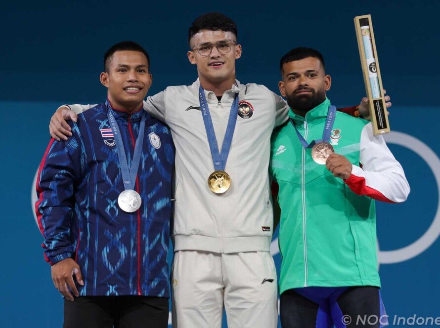 Ritual Rizki Juniansyah Mencuci Kaki Ibu dan Meminum Airnya Jelang Tanding - iMSPORT.TV