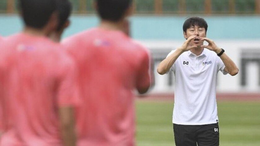 Shin Tae-yong Minta Saran Pemuka Agama Jika Pemainnya Tak Puasa - iMSPORT.TV