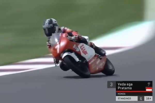 Veda Ega Pratama Kibarkan Bendera Indonesia di Race 2 ATC Losail Qatar - iMSPORT.TV