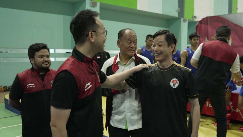 CdM SEA Games 2023, Lexyndo Hakim (kiri) saat mengunjungi pelatnas Wushu Indonesia