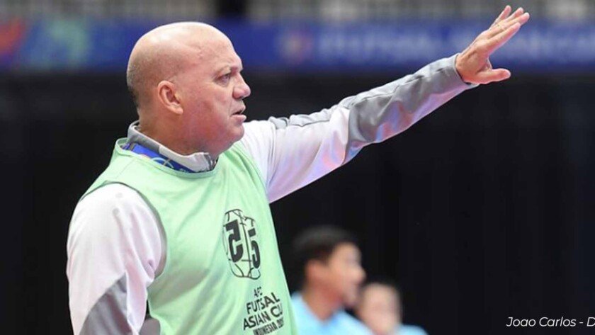 Teror Suporter di Indonesia Arena, Bikin Pelatih Irak Bergidik