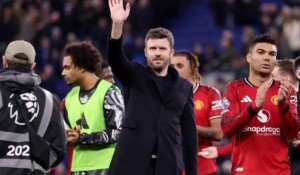 Era Baru Manchester United, Makan Korban Pertama