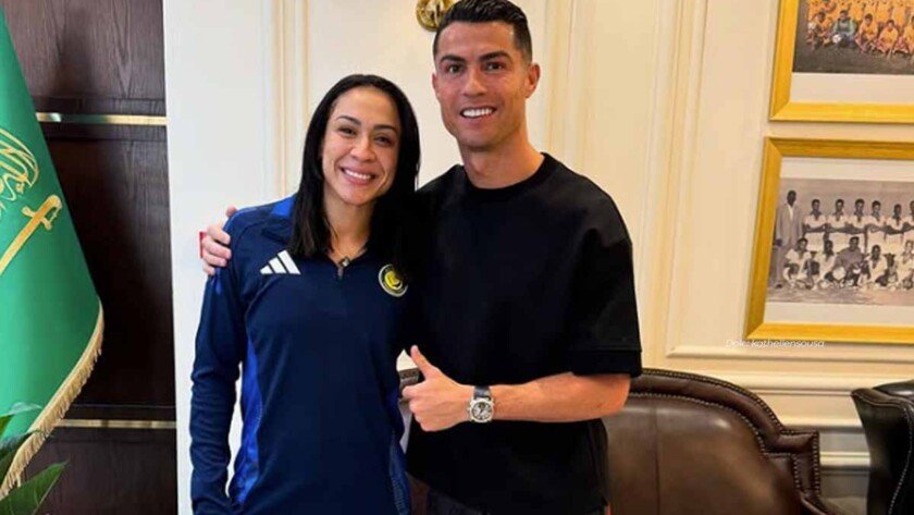 Tangis Haru Bintang Al Nassr, usai Jadi Mualaf