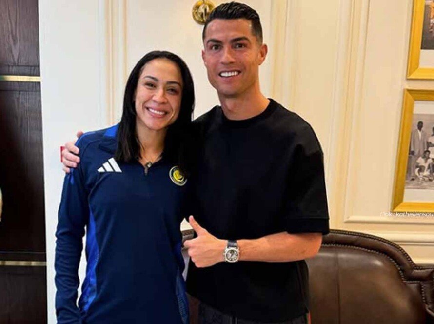 Tangis Haru Bintang Al Nassr, usai Jadi Mualaf