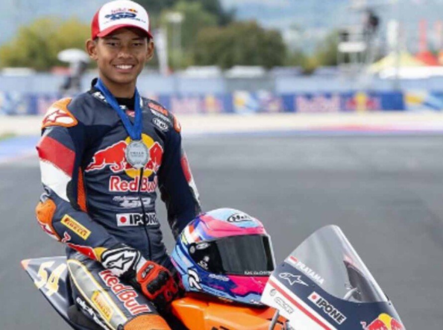 Veda Ega Pratama Pembalap Muda Bikin Bangga Indonesia