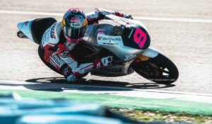 Veda Ega Tebar Sinyal di Practice Moto3 Thailand