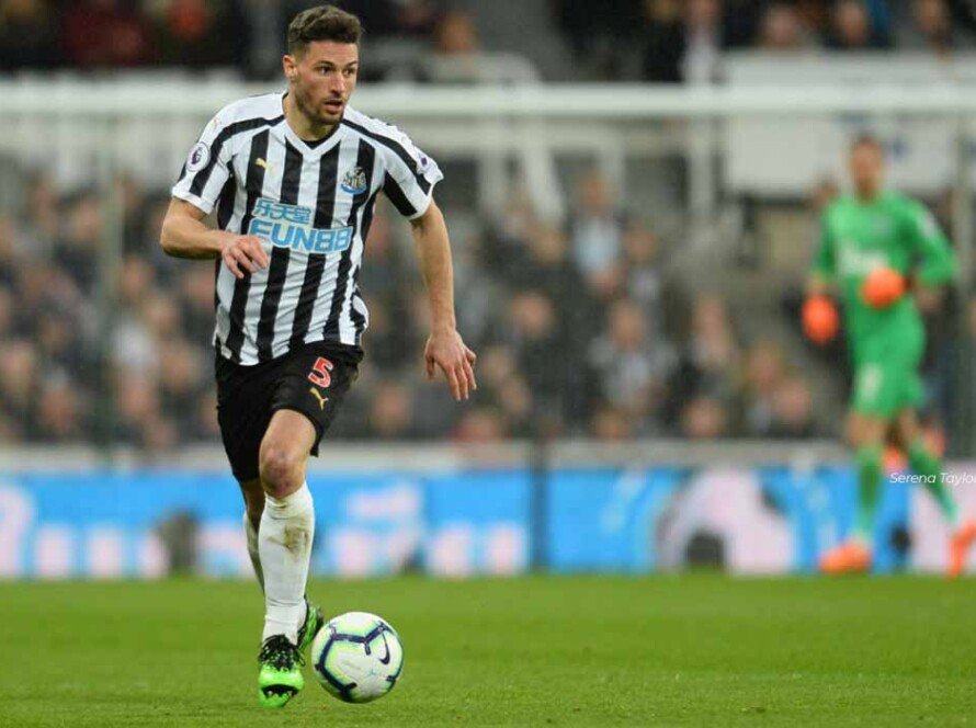 Bintang Newcastle Ketakutan Lihat Perang AS vs Iran, Tidur di Bungker