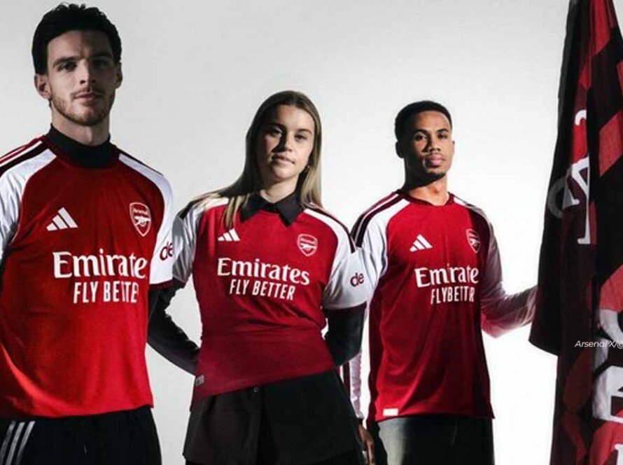 Jersey Sepak Bola Terbaik Musim Depan Nostalgia Liverpool hingga MU Menyala! - iMSPORT.TV