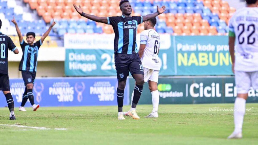 FIFA Larang Ezechiel N'Douassel Bela Timnas Indonesia
