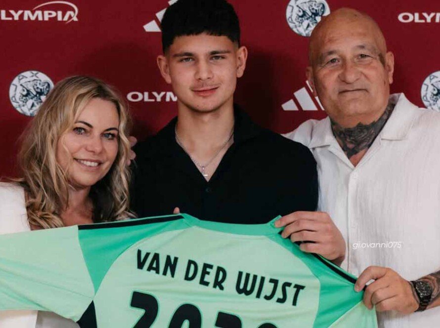 Kiper Keturunan Indonesia Gabung Ajax Amsterdam, Maarten Paes Beri Sambutan - IMSPORT.TV