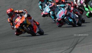 Rookie Moto3 Bersinar! Brian Uriarte 0,6 Detik Lebih Cepat dari Veda Ega