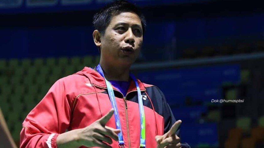 Nova Widianto Kembali Latih Ganda Campuran, Gantikan Rionny Mainaky